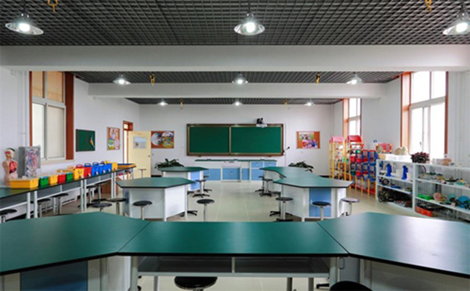 多媒體實(shí)驗(yàn)臺(tái)4.jpg 多媒體實(shí)驗(yàn)臺(tái)4.jpg